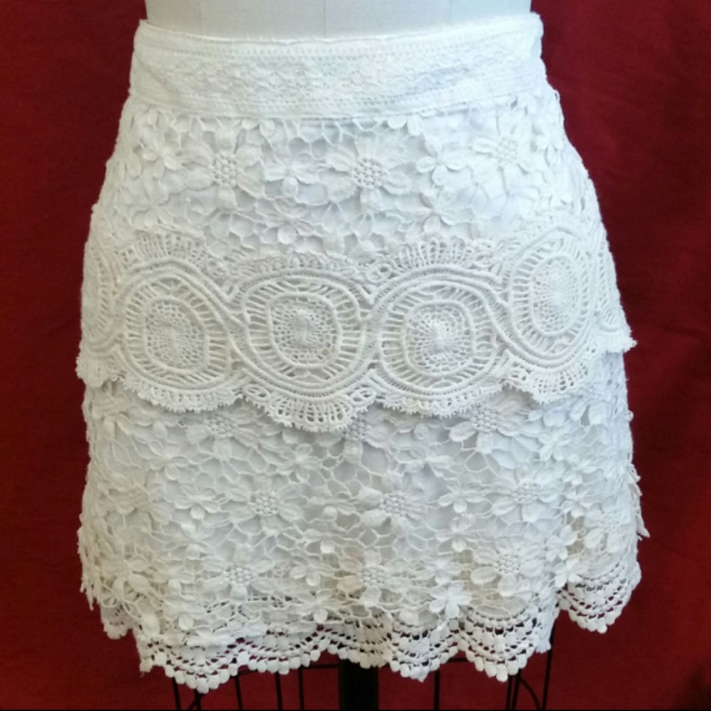 Free People Lace Skirt - Size 6